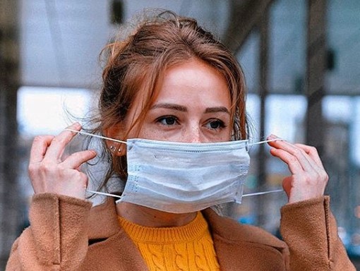 Маска медицинская одноразовая